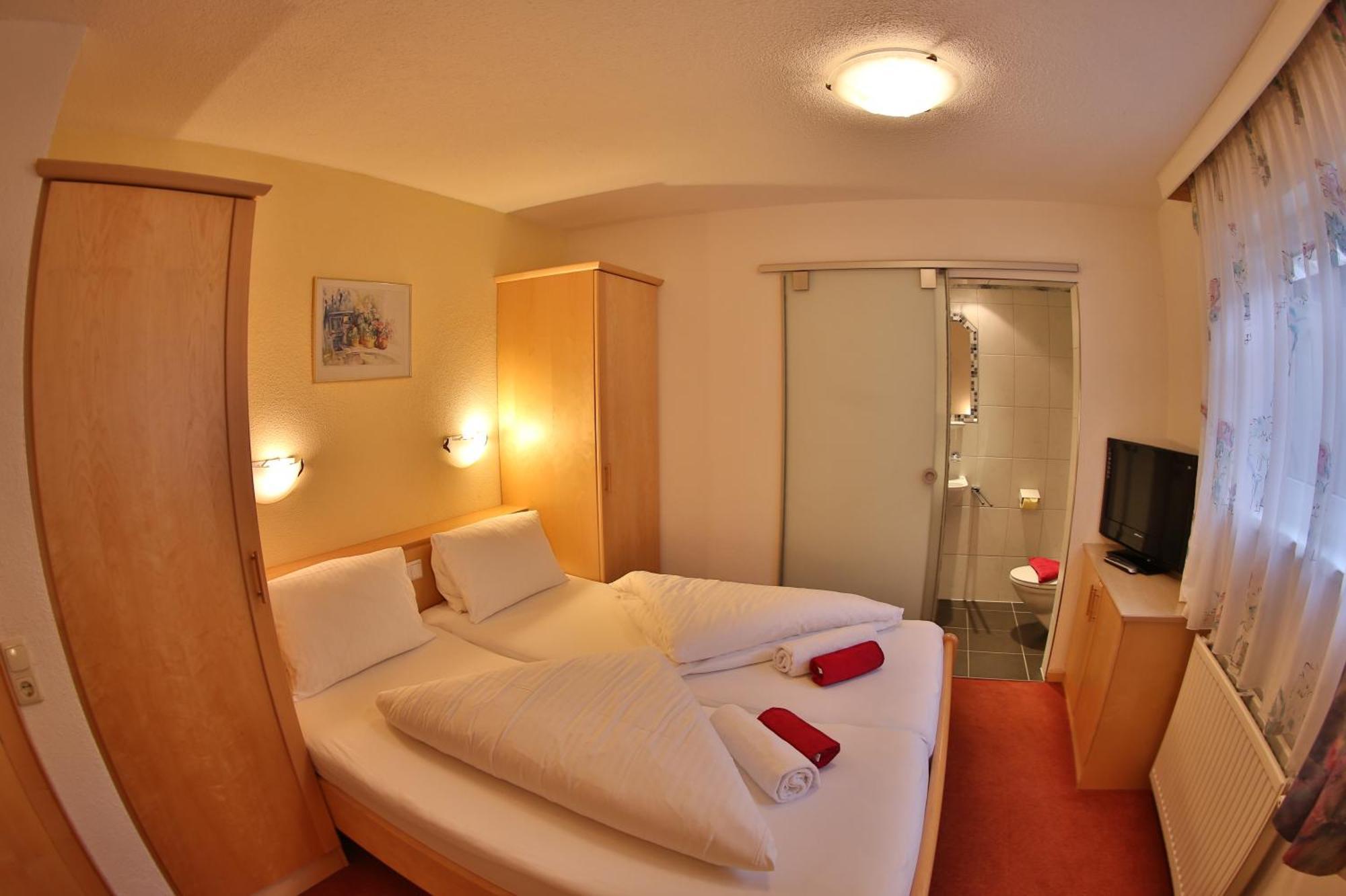 Altamira Apartment *